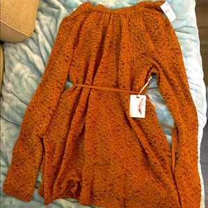 Long sleeve lace tunic nwt